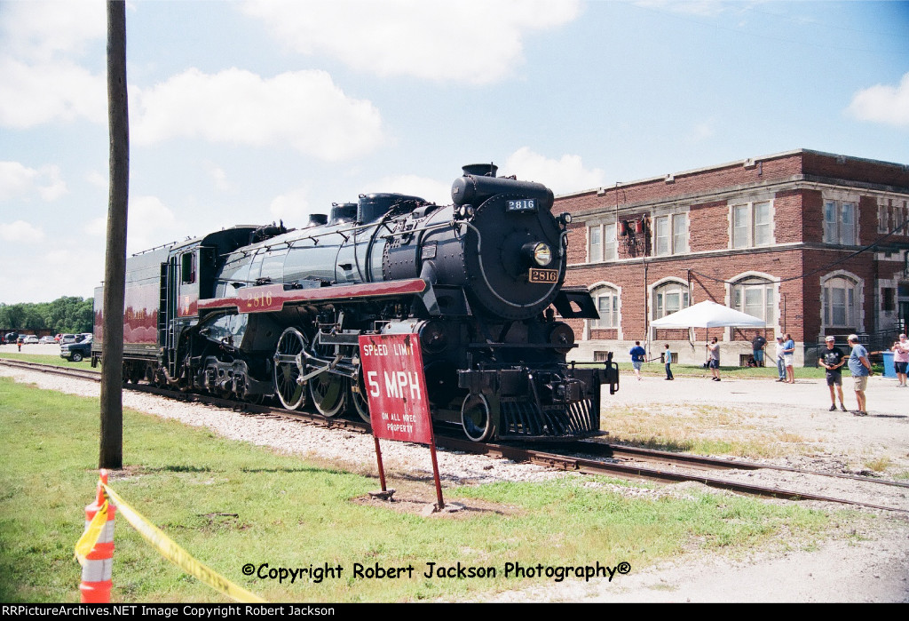CP 2816 steam!